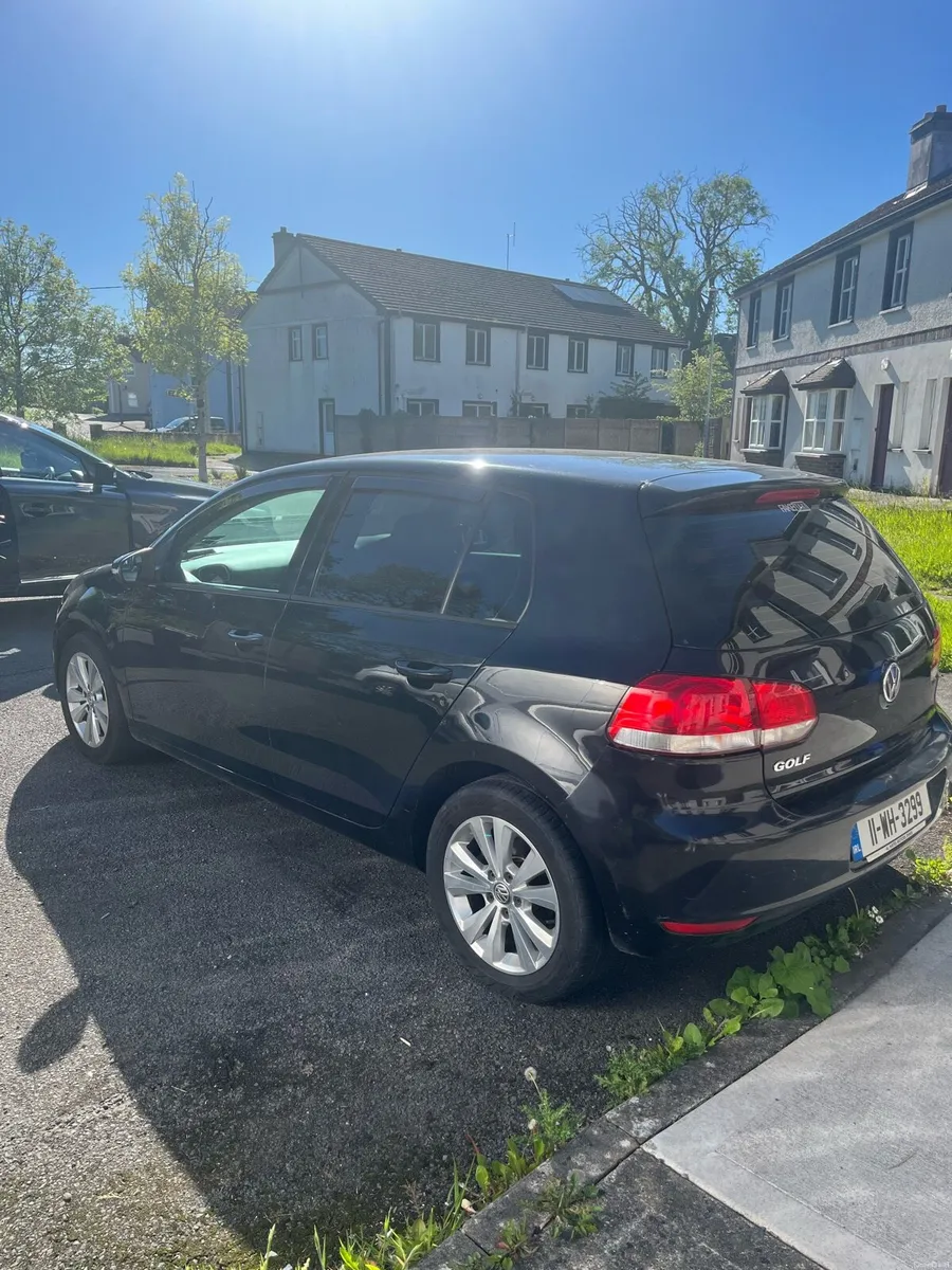 Volkswagen golf - Image 4