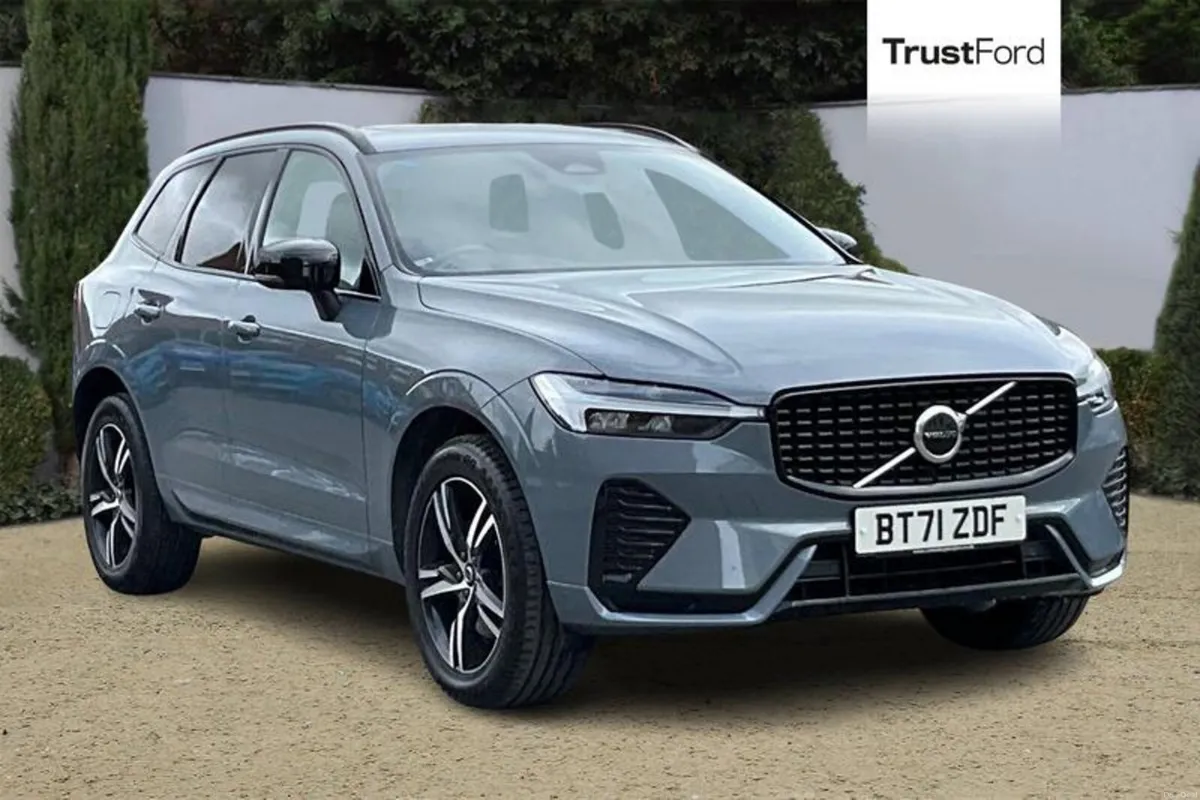 Volvo XC60 2.0 B4 MHEV R-Design SUV 5dr Diesel Hyb - Image 1