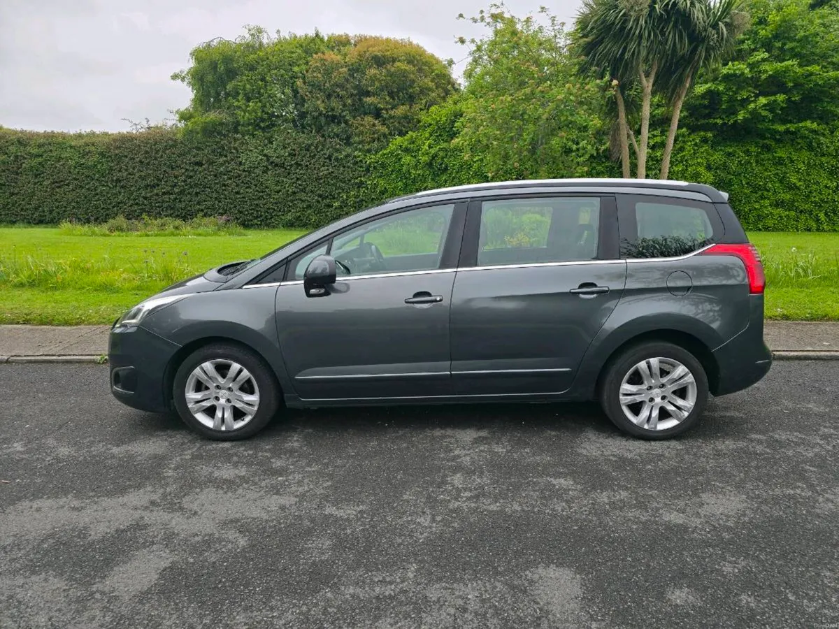 Automatic Peugeot 5008 - Image 3