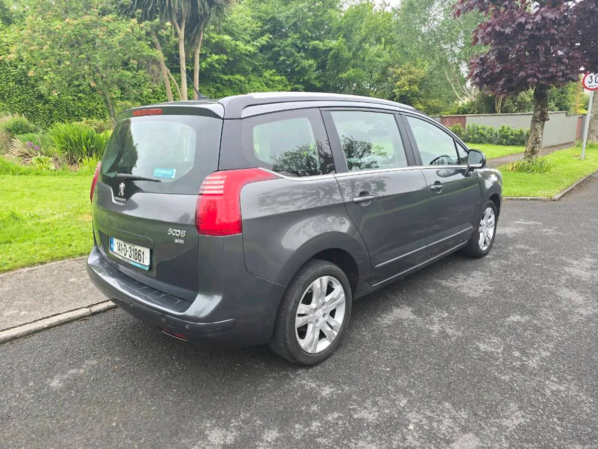 Automatic Peugeot 5008 - Image 5