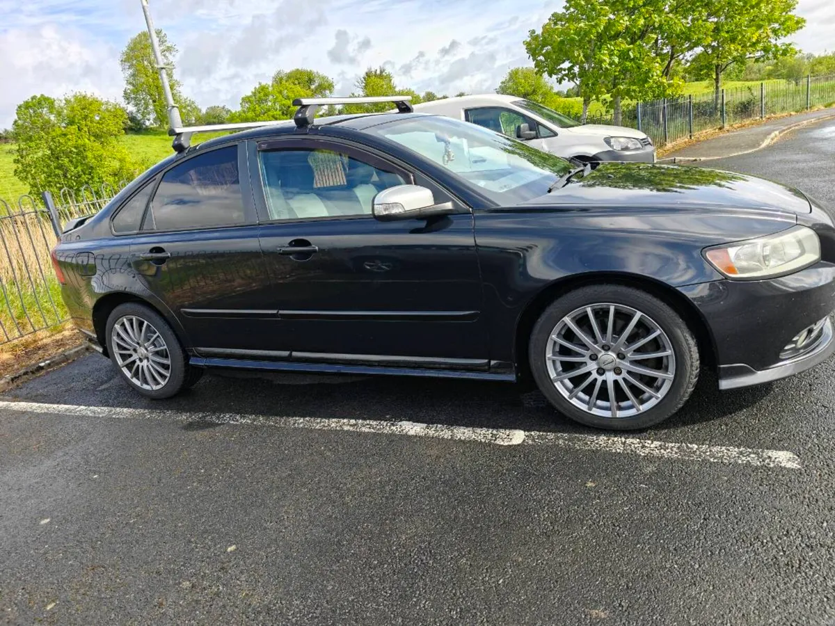 Volvo S40 2.0D R-Design - Image 3