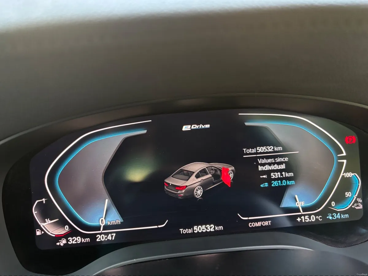 BMW 5-Series 2019 M-Sport 530e - Image 4
