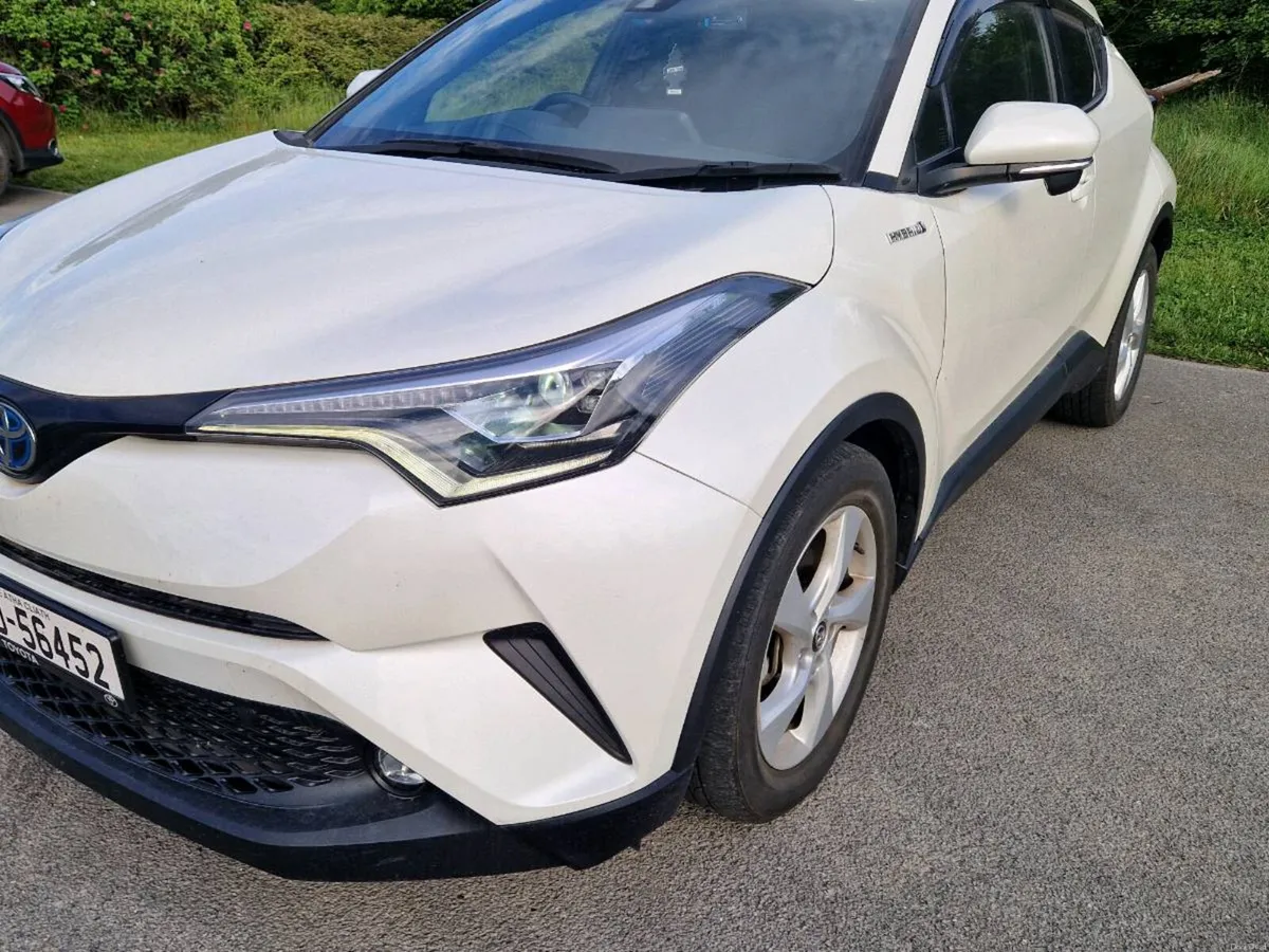 2019 Toyota C-HR 1,8 PETROL HYBRID - Image 5