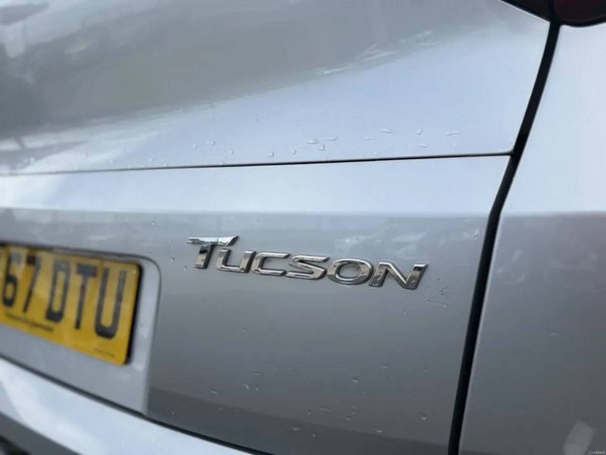 Hyundai Tucson CRDI SE NAV BLUE DRIVE - Image 4