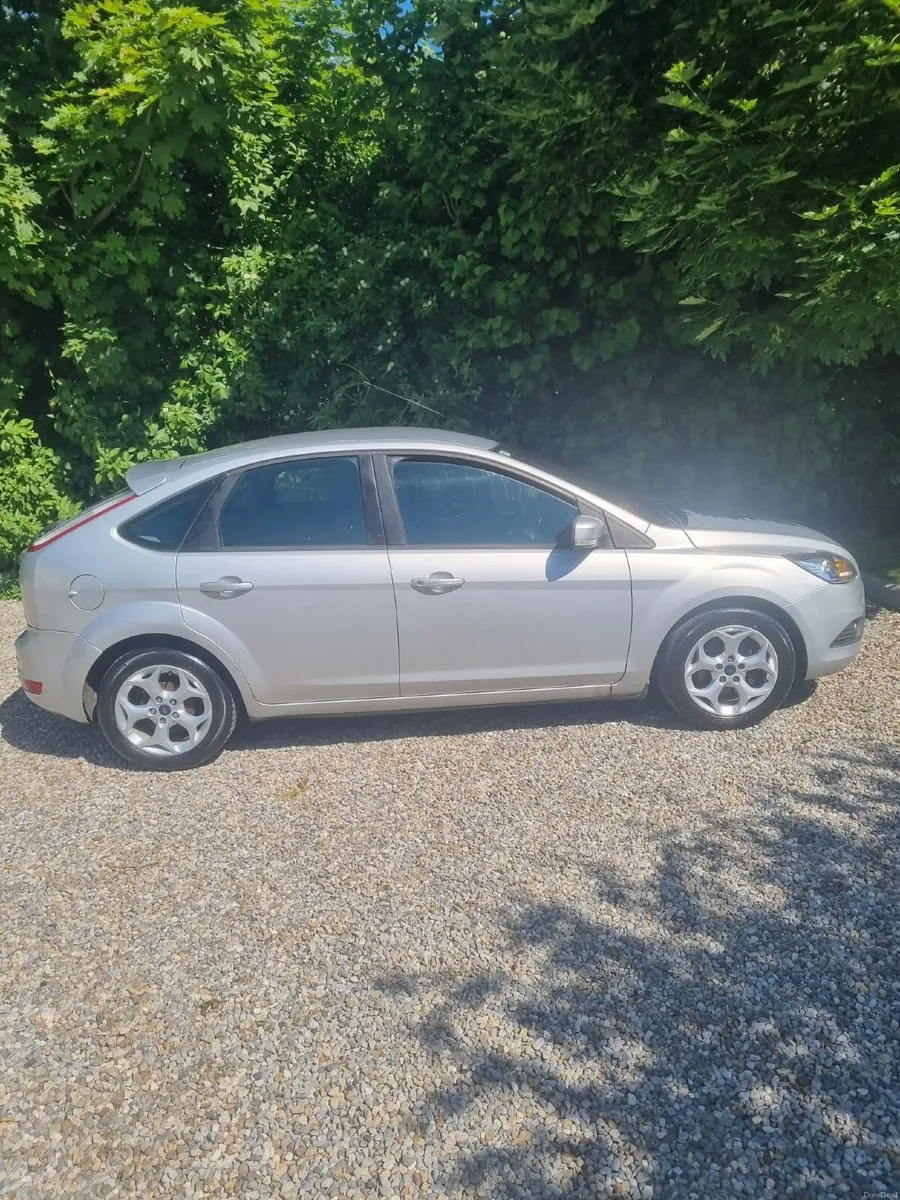 Ford Focus 2011 - Image 2