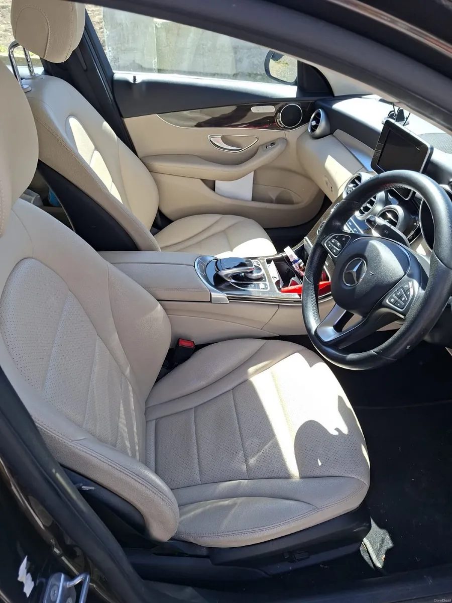 Mercedes-Benz C-Class 2018 - Image 3