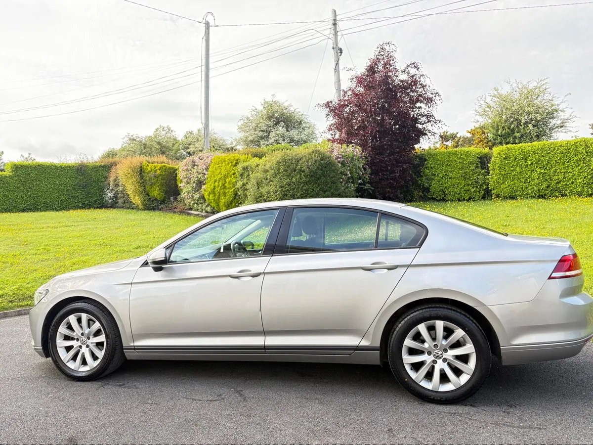 Volkswagen Passat 1.6 Tdi se Nct 08/27 Tax 10/26 - Image 3
