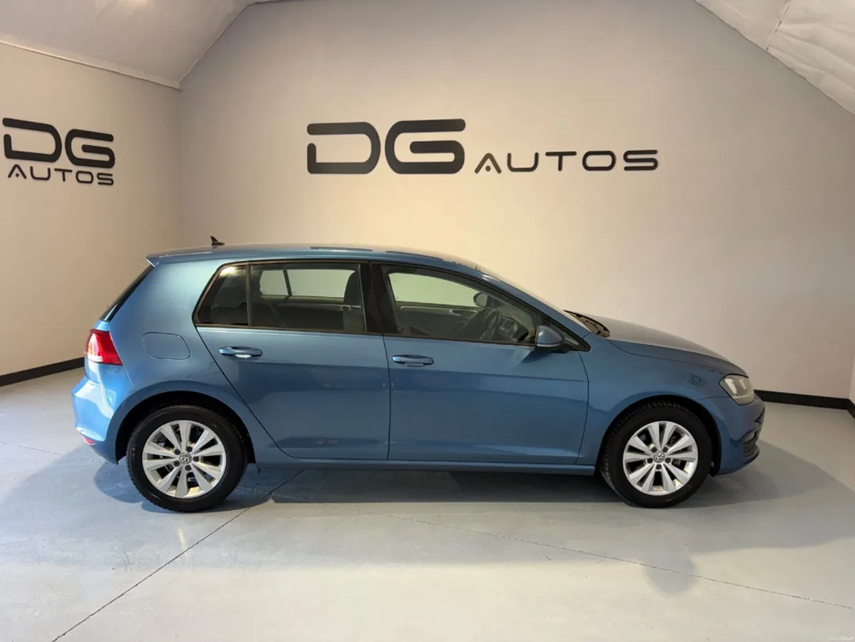 Volkswagen Golf AUTO - GOOD SPEC - REVERSE CAMERA - Image 2