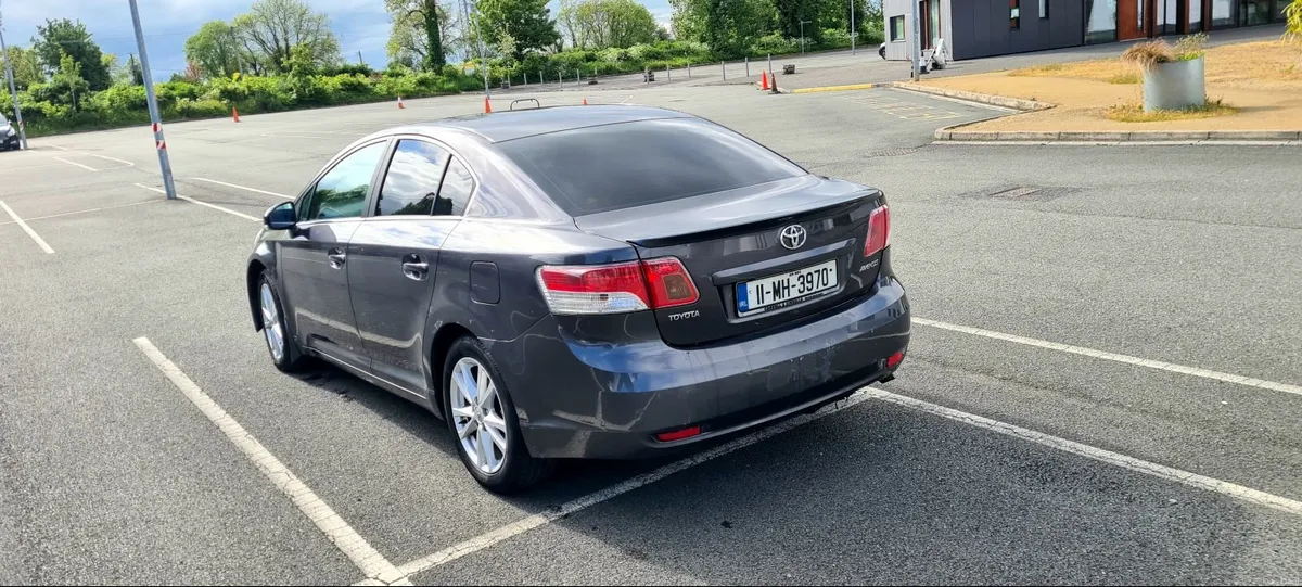 Toyota Avensis 2011 - Image 3