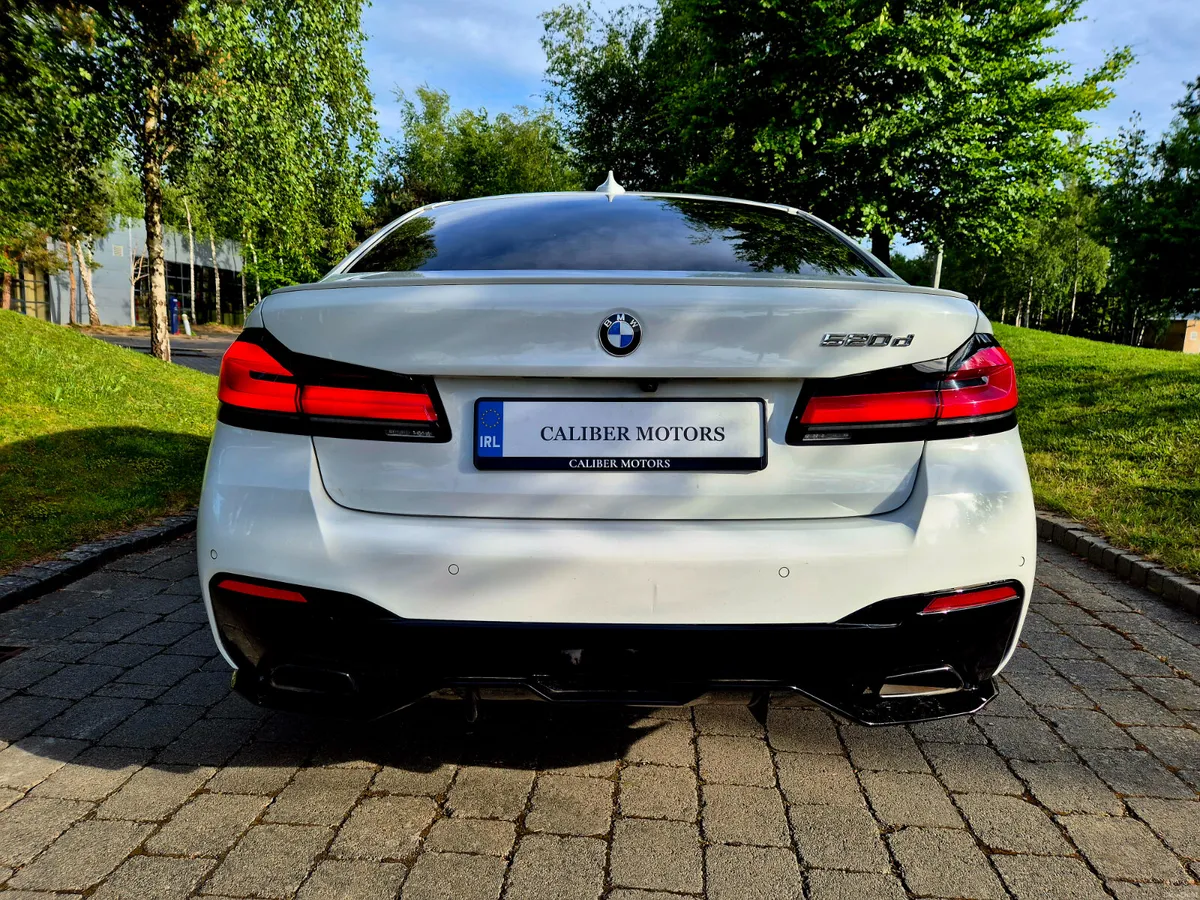 BMW 520d M-PERFORMANCE SUNROOF AUTO - Image 5