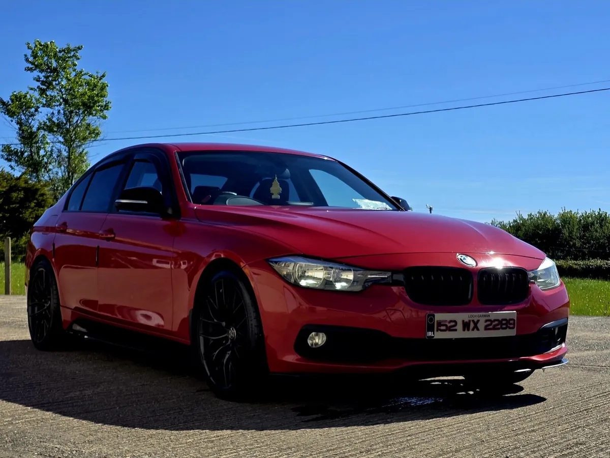BMW 3s M Spot Red - Image 3