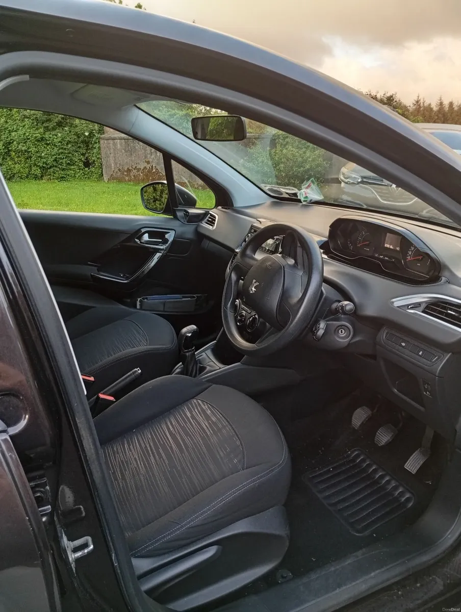 Peugeot 208 2013 - Image 4