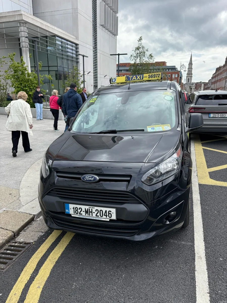 Ford Tourneo Connect 2018 WAV - Image 2