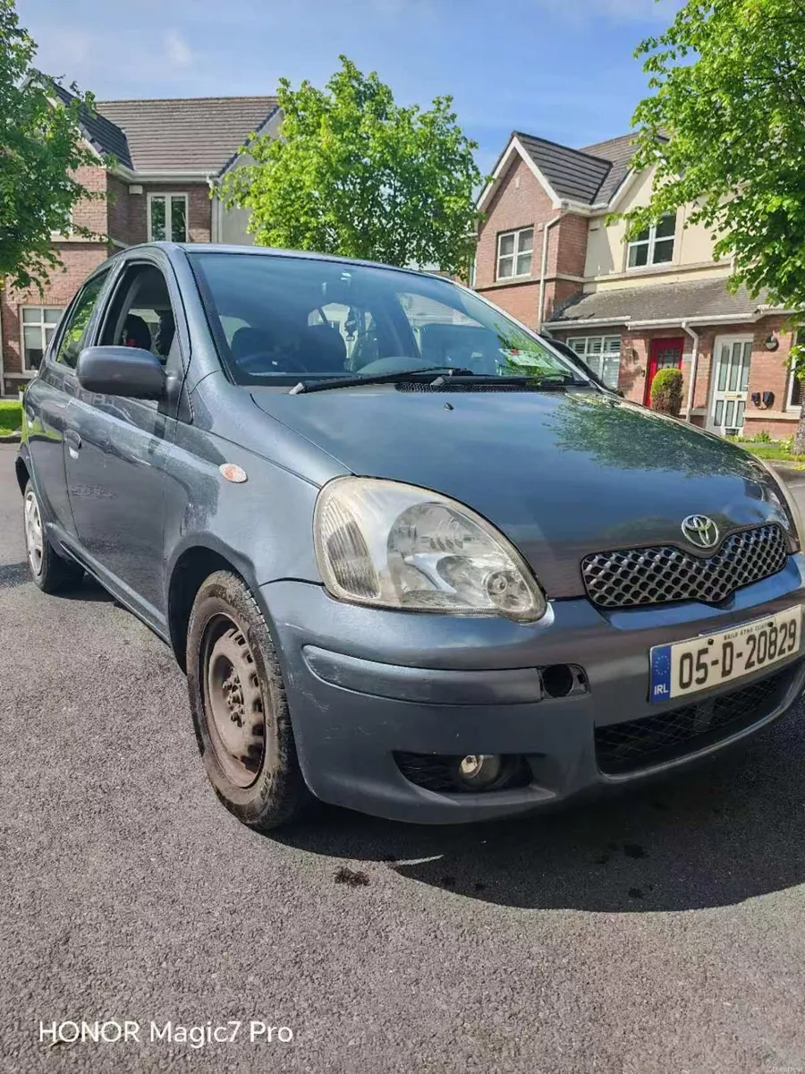 Toyota Yaris 2005 - Image 4
