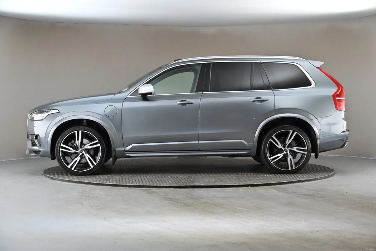Volvo XC90 T8 PHEV R-DESIGN GEARTRONIC 7SEATS **FU - Image 5