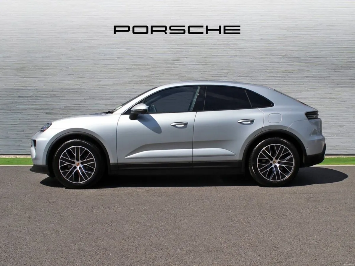 Porsche Macan Electric - Image 4
