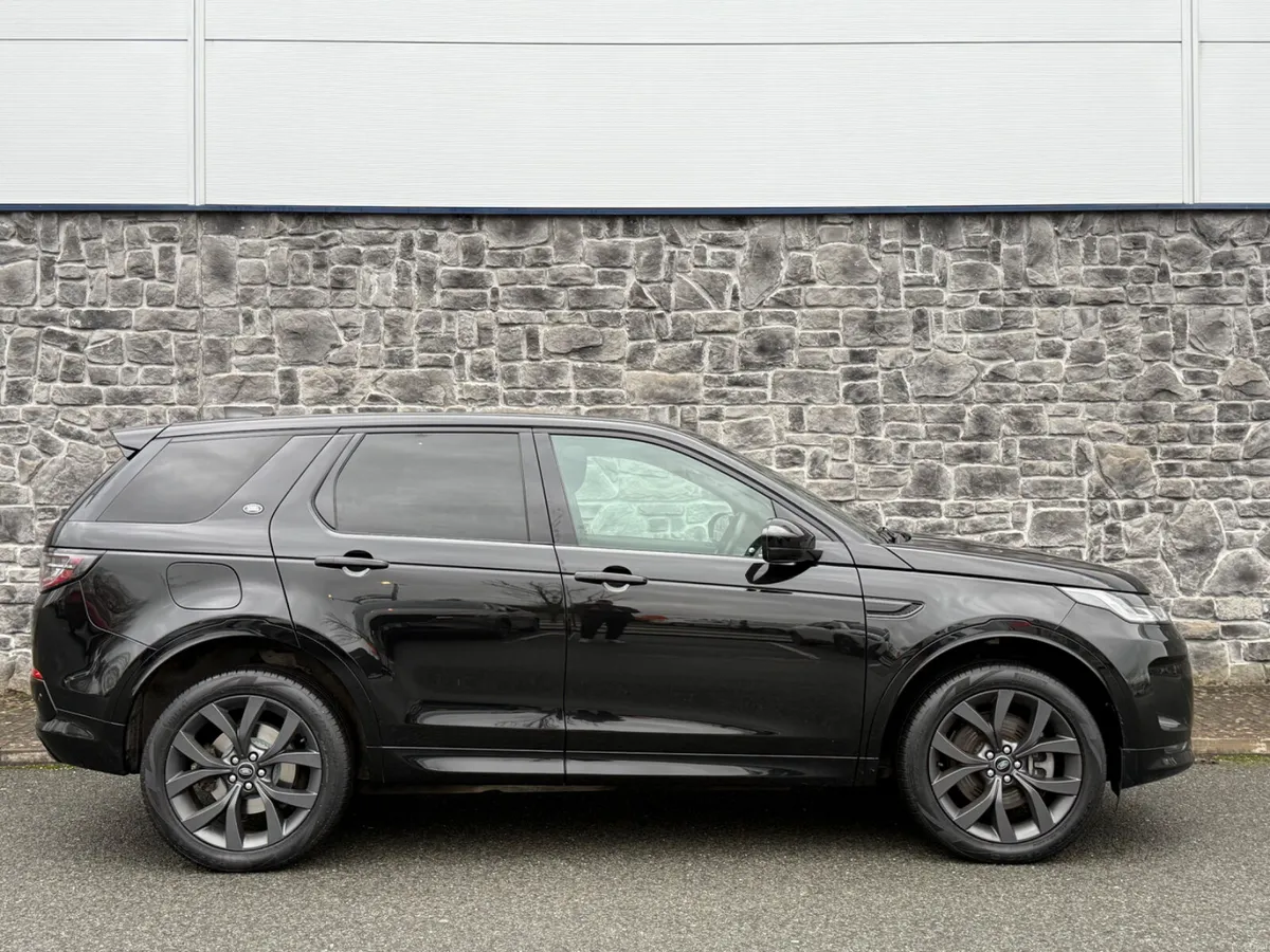 2022 Land Rover Discovery Sport R-Dynamic SE P300e - Image 3