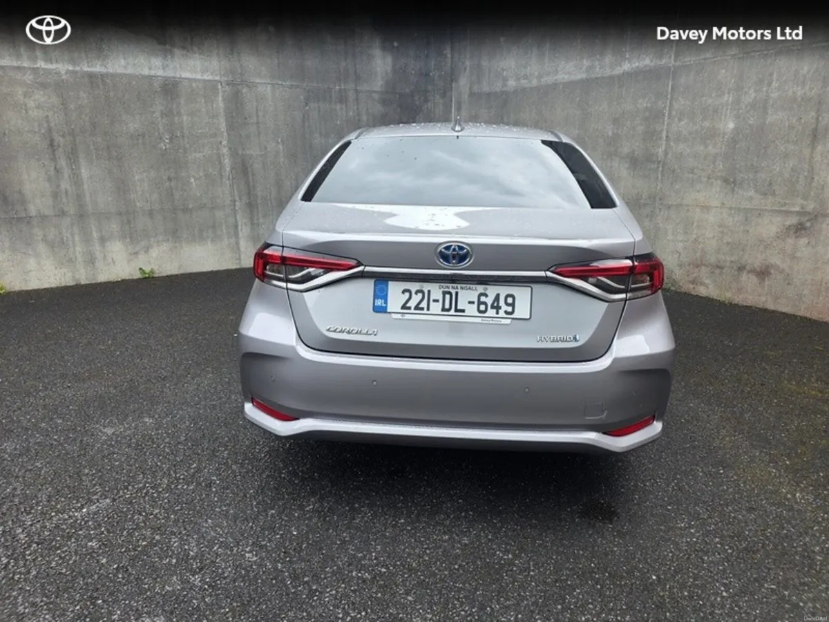 Toyota Corolla HYBRID SOL SAL SALOON 4DR - Image 4
