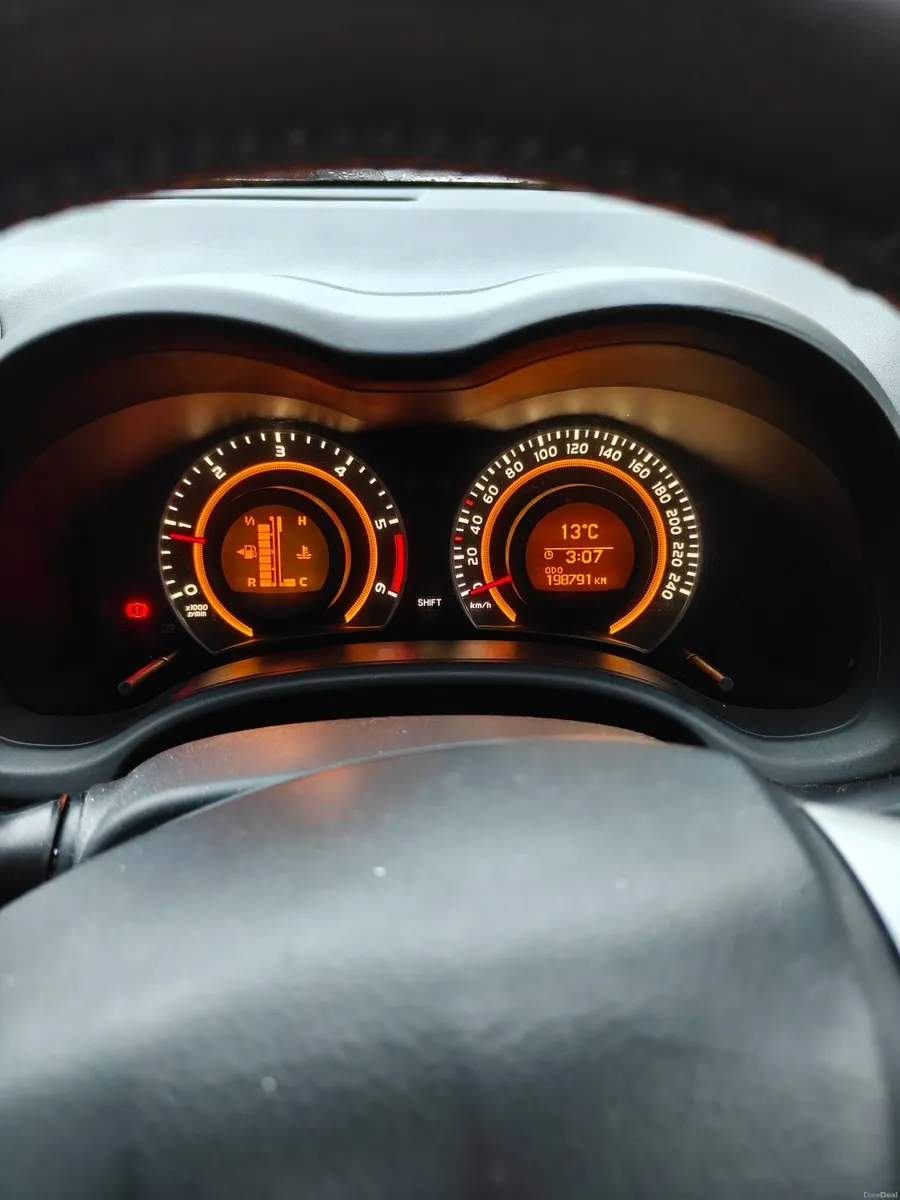 Toyota Corolla 2012 - Image 2
