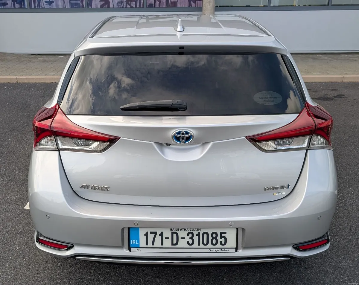 2017 Toyota Auris 1.8 HYBRID Sol/ 133.726km - Image 4