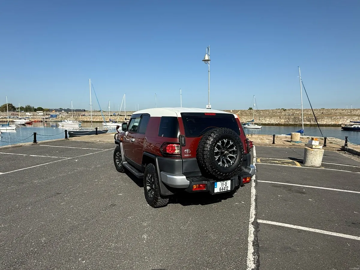 Toyota FJ Cruiser - Image 4