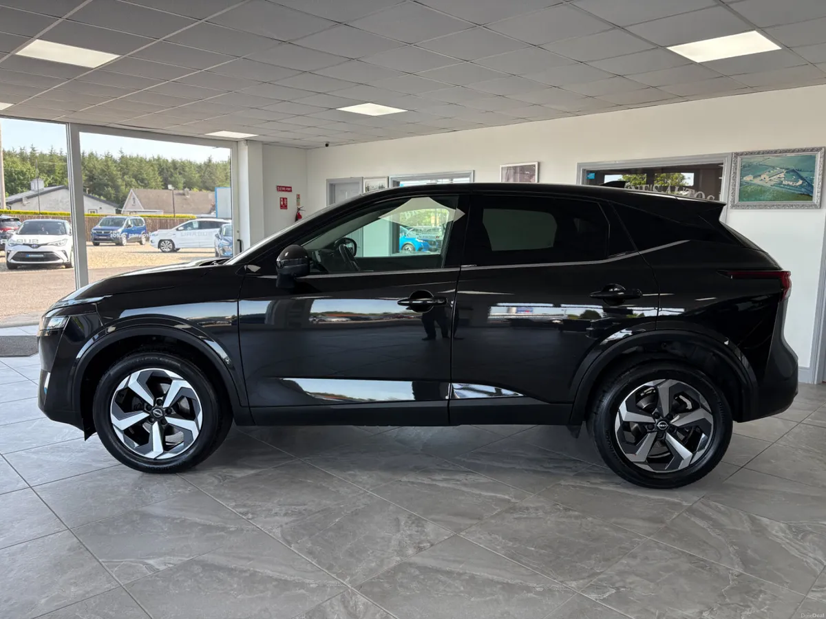 2023 Nissan Qashqai N-Connecta Automatic - Image 6