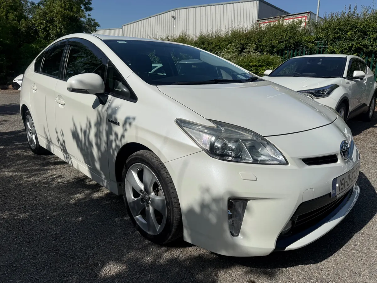 Toyota Prius 2015 - Image 1