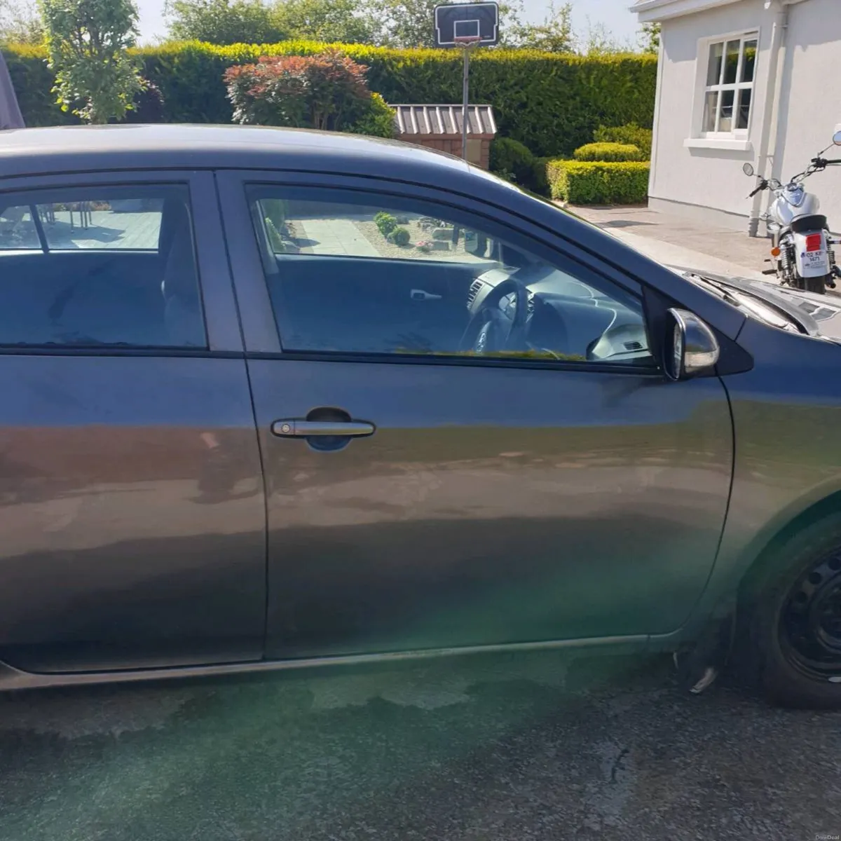 Car - Image 4