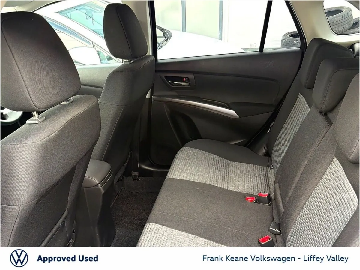 Suzuki SX4 S-Cross 1.4 BOOSTERJET *BLACK* *ONE OWN - Image 6