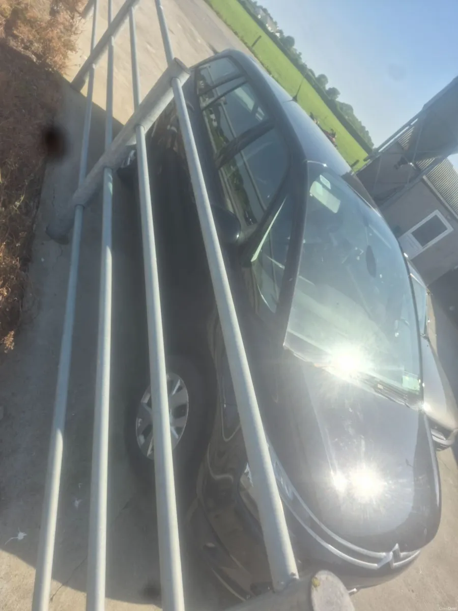 Citroën C4 picasso (7 seater) - Image 1