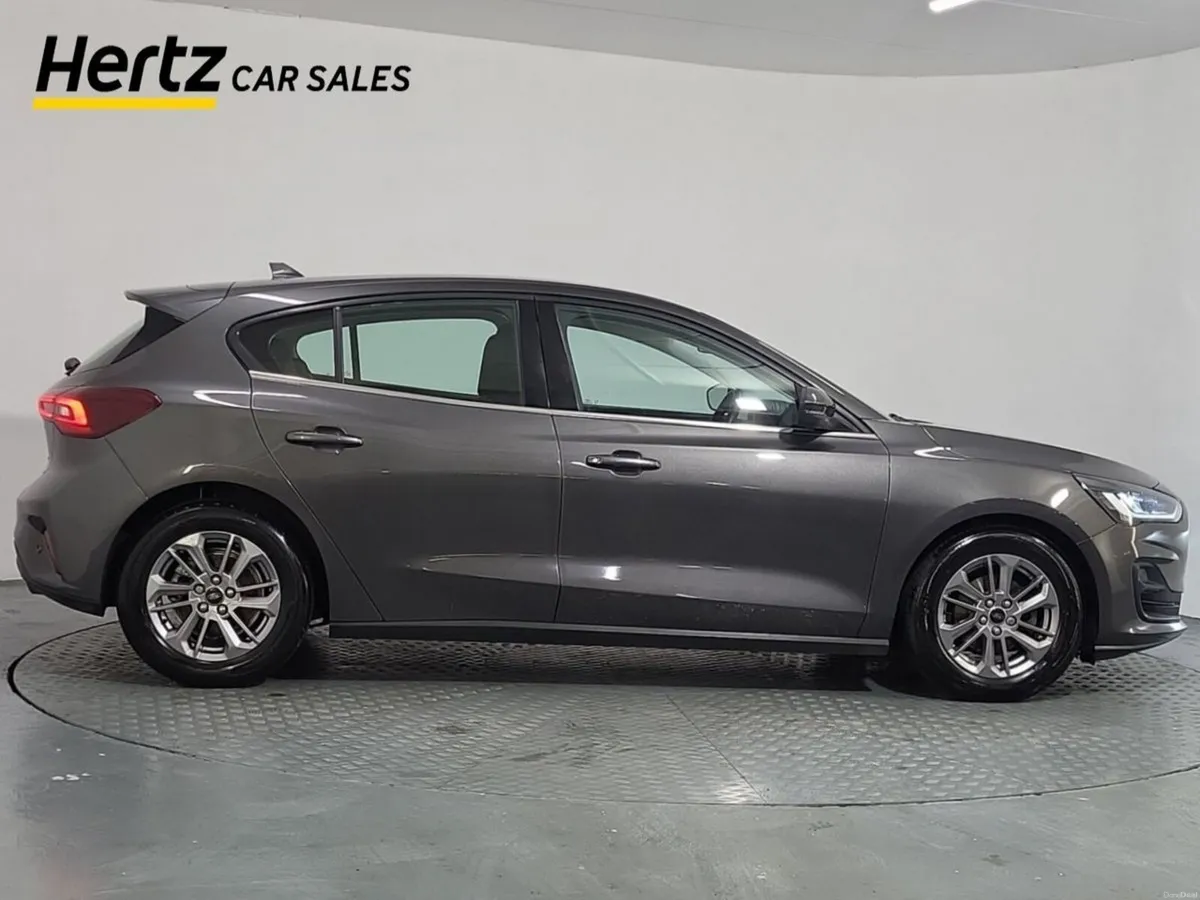 Ford Focus TITANIUM Petrol Manual - Image 4