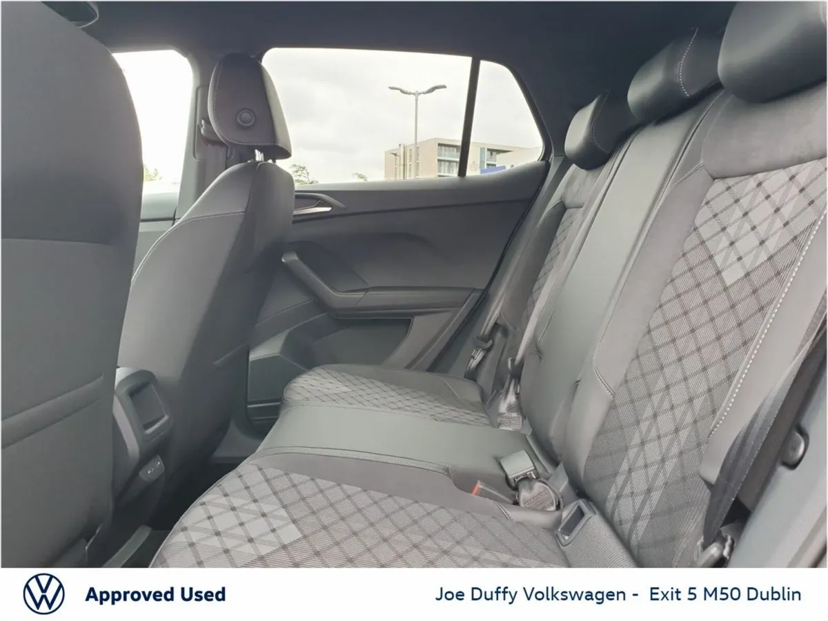 Volkswagen T-Cross  R-LINE 1.0 TSI 116HP AUTO - Image 6