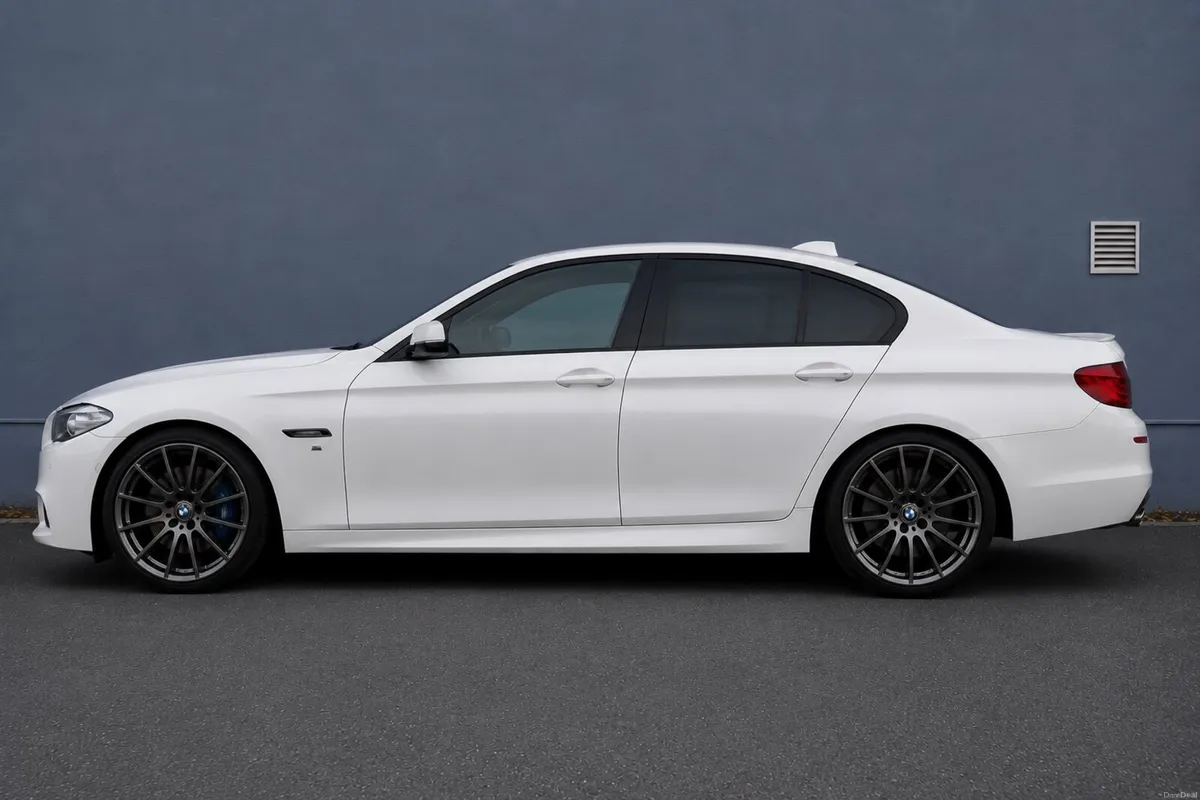 2012 BMW 5 SERIES F10 520D M-Sport LOW KMS - Image 3
