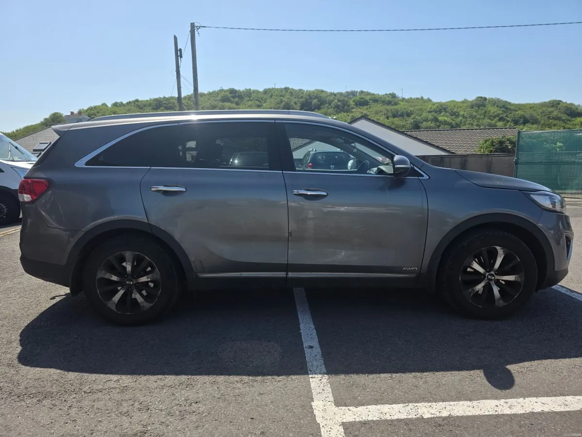 Kia Sorento 2016 - Image 1