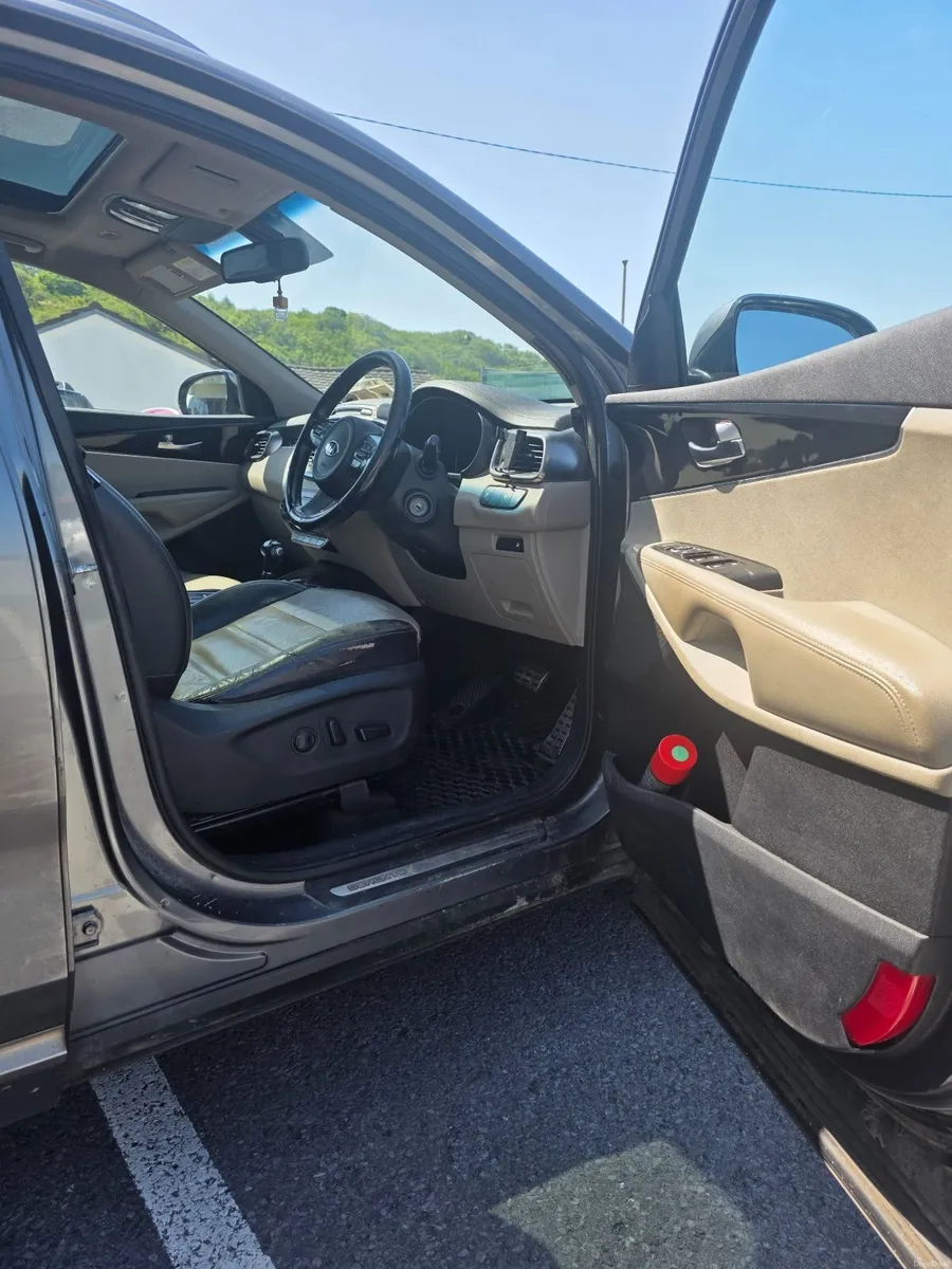 Kia Sorento 2016 - Image 4