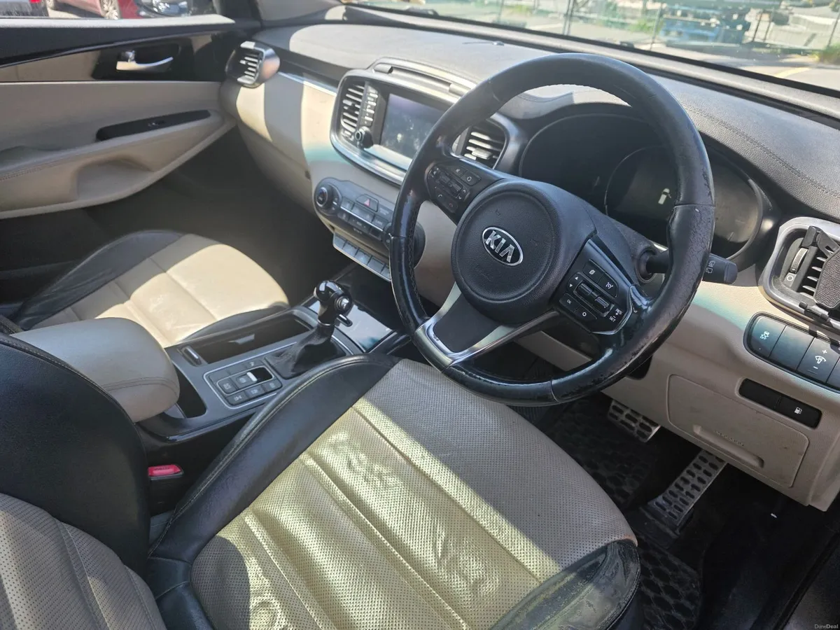 Kia Sorento 2016 - Image 6
