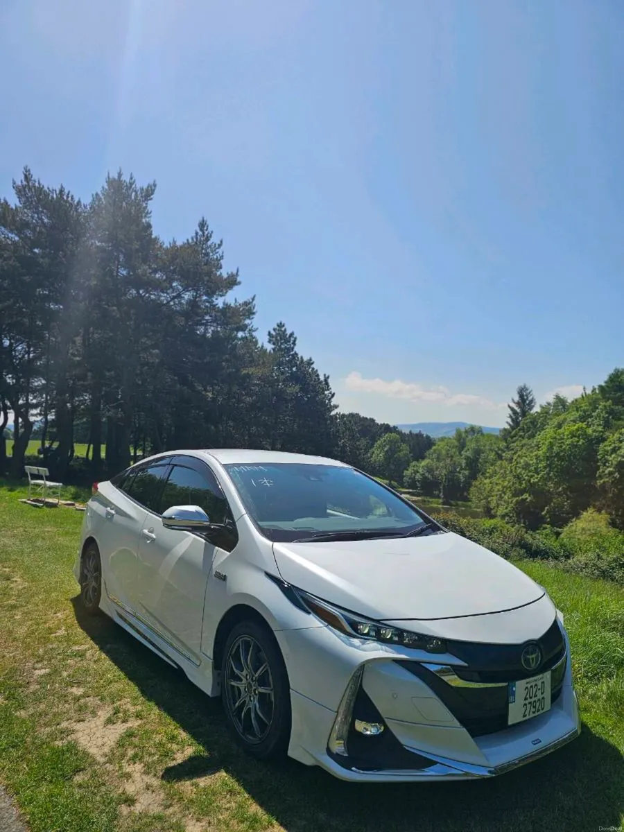 Toyota Prius HigSpex Leather Interior 2020 - Image 2