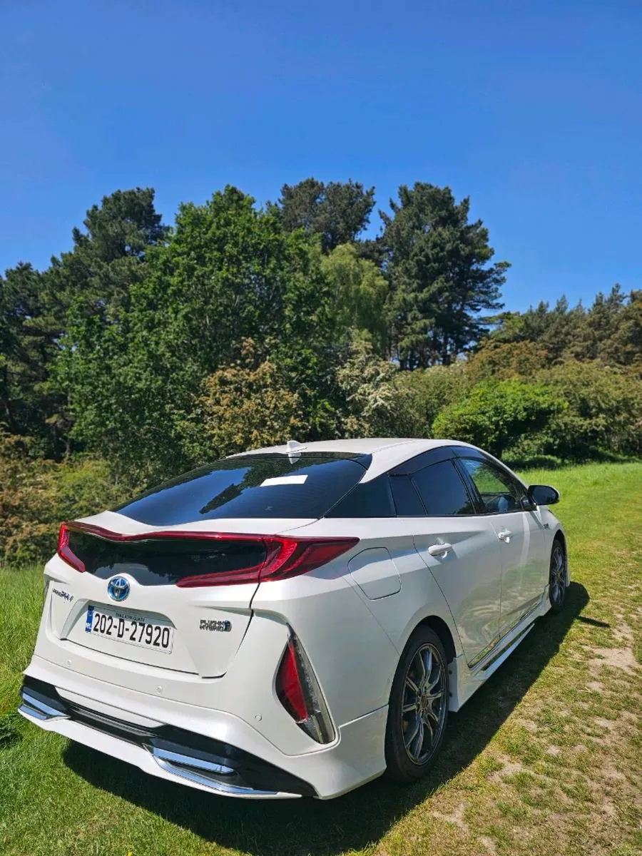 Toyota Prius HigSpex Leather Interior 2020 - Image 3