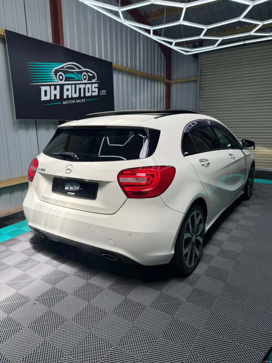 2015 Mercedes A180 - Sunroof - Image 2