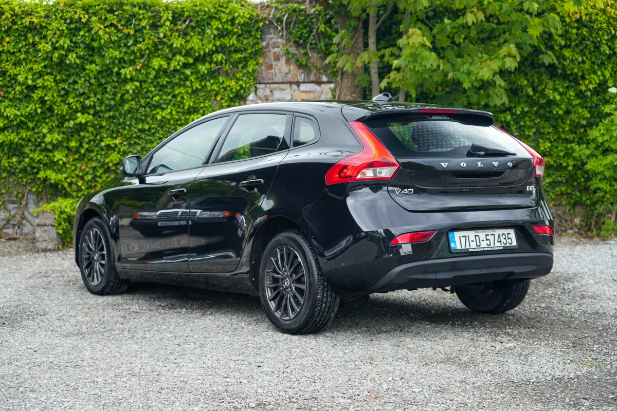2017 Volvo V40 2.0 Diesel - Image 3