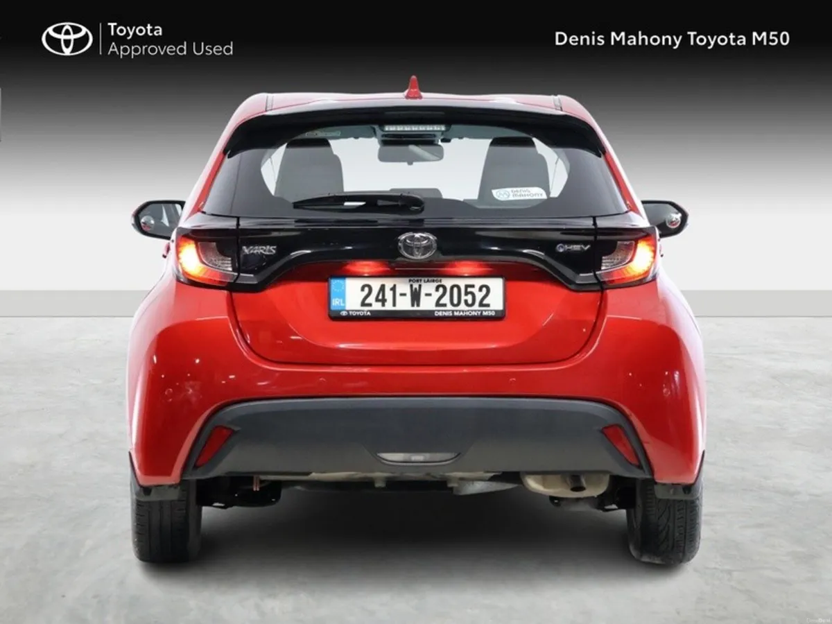 Toyota Yaris Luna Hybrid - Image 4