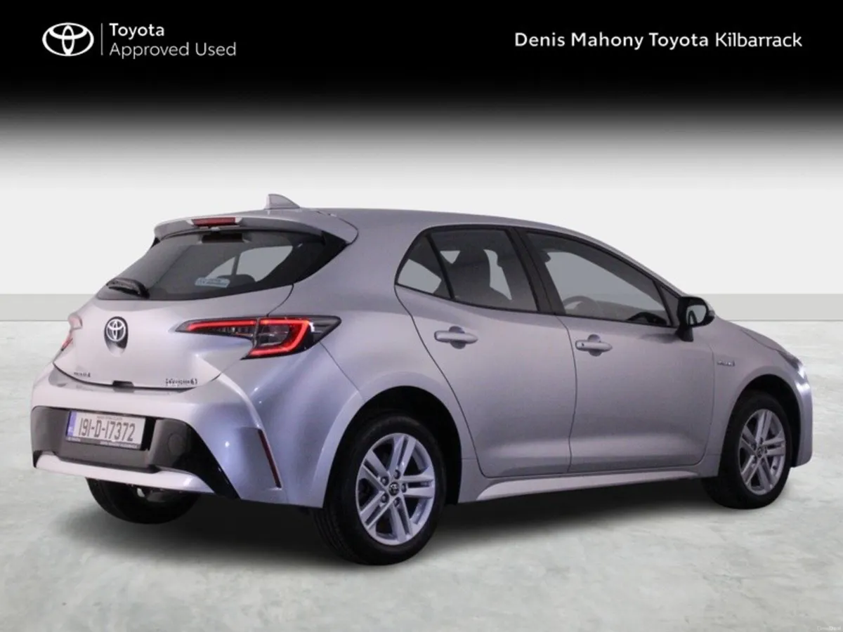 Toyota Corolla LUNA H/B 4DR AUTO HYBRID - Image 2