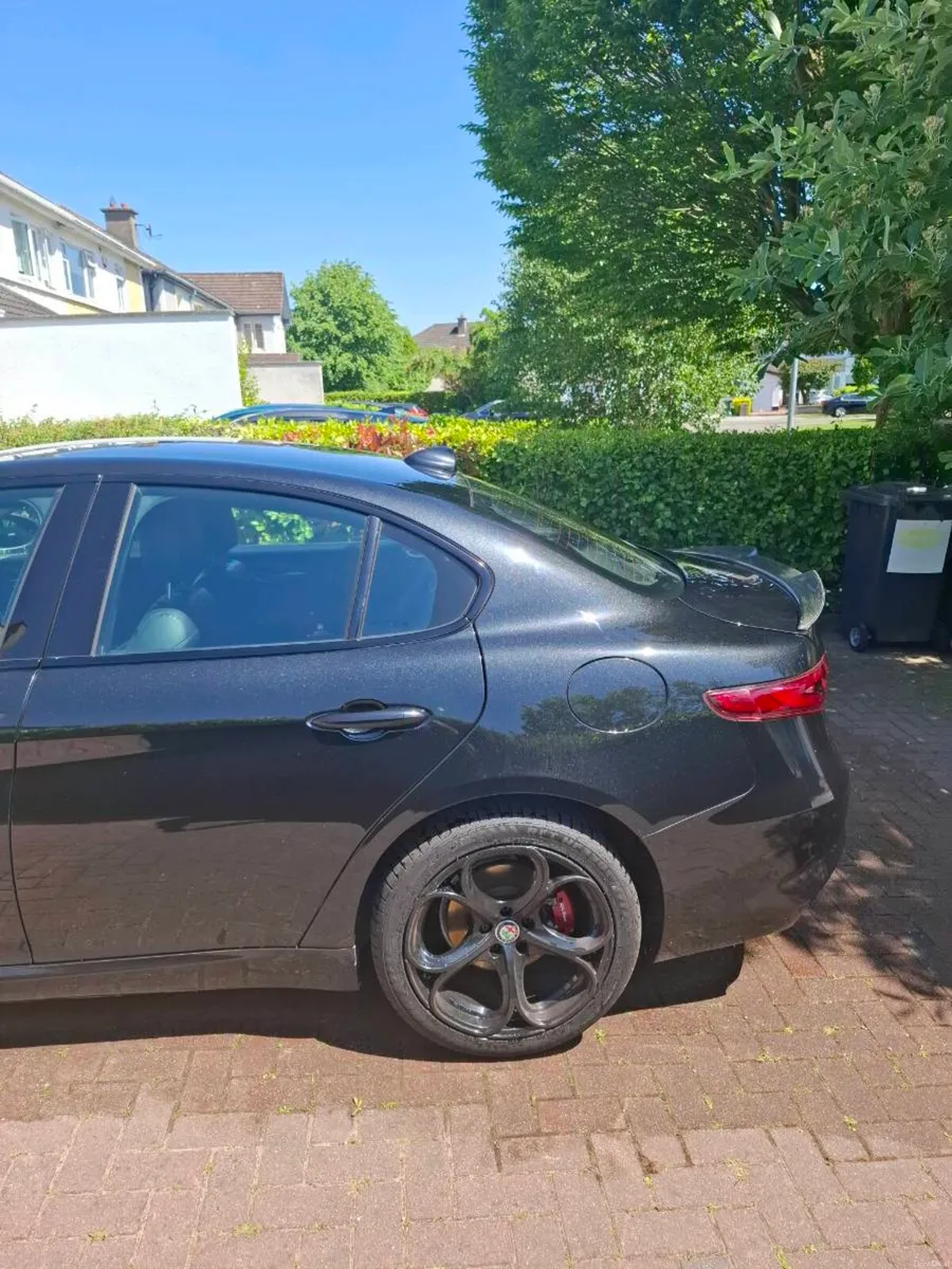 Alfa Romeo Giulia 2018 Speciale - Image 3