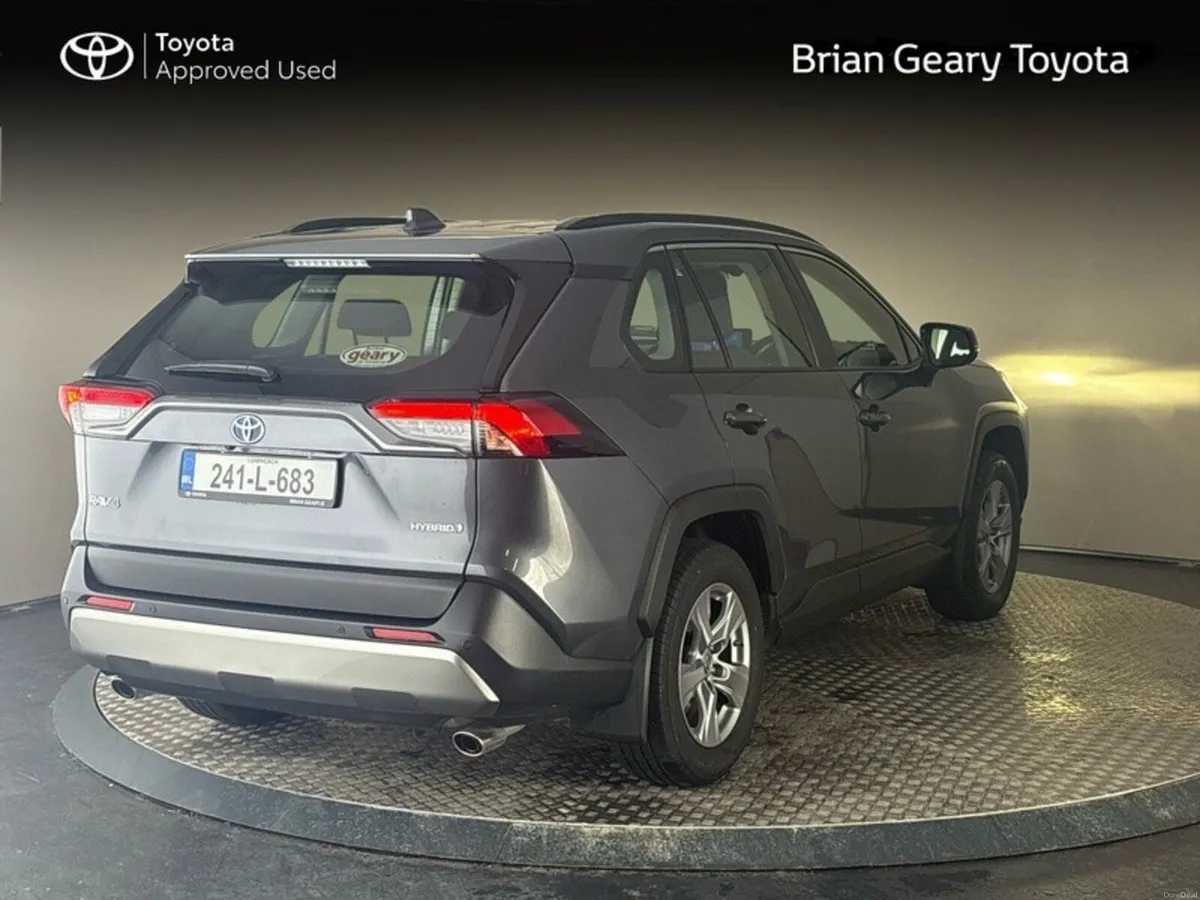 Toyota RAV4 Hybrid Luna - Image 2