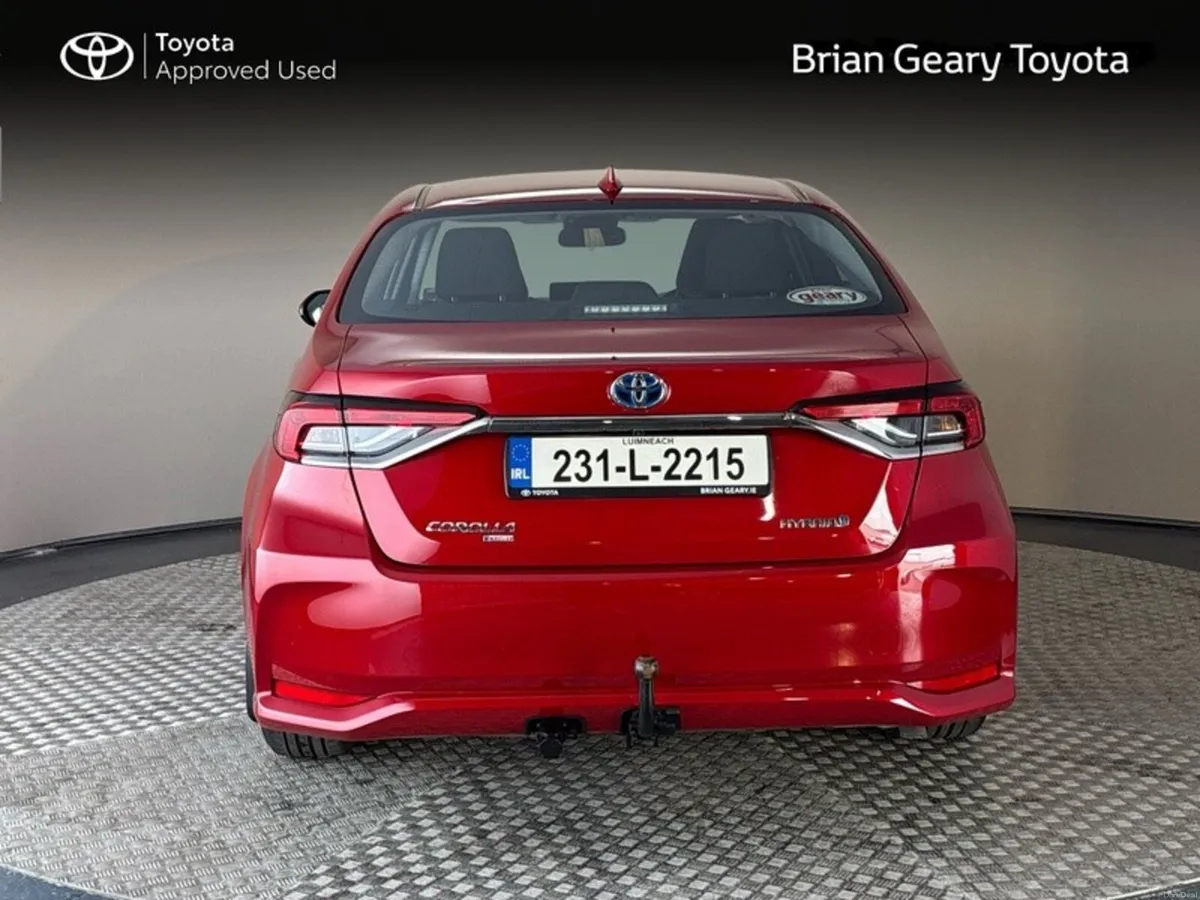 Toyota Corolla HYBRID LUNA SALOON - Image 5