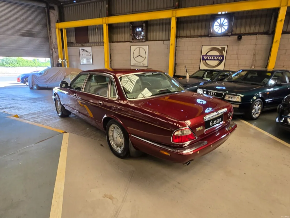 Daimler Other AUTO 4.0 Short Wheel base - Image 4