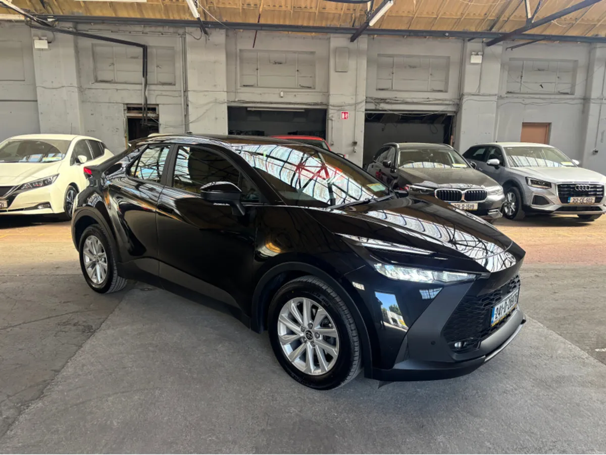 Toyota C-HR HYBRID LUNA 4DR AUTO New Model - Image 1