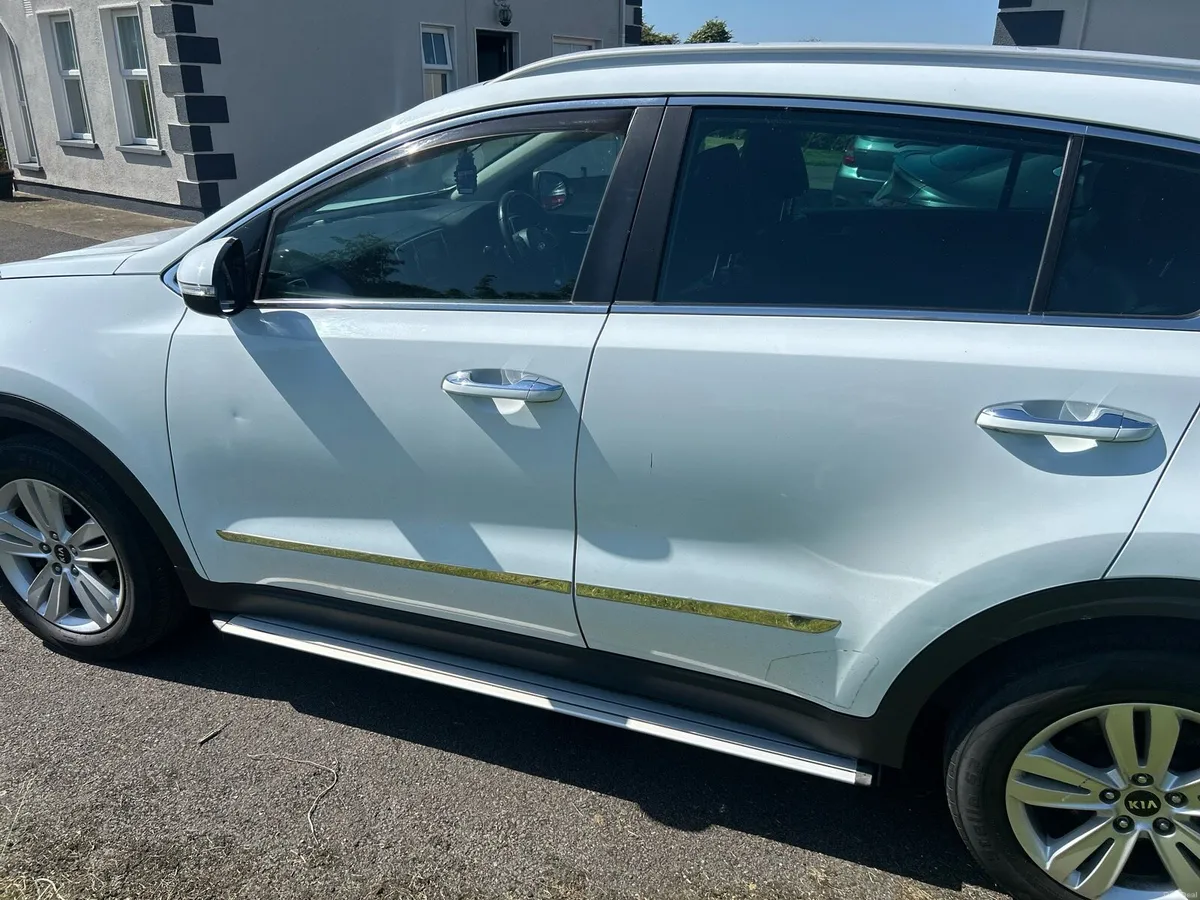 171 Kia Sportage (extras) - Image 5