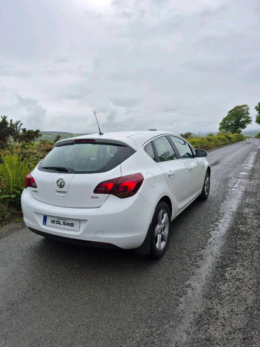 12 Vauxhall Astra SRI 1.7 Diesel - Image 2