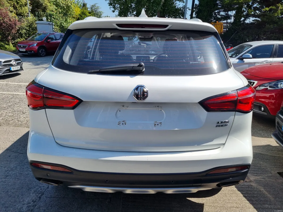 2022 MG HS EXCITE PETROL PLUG IN HYBRID AUTOMATIC - Image 5